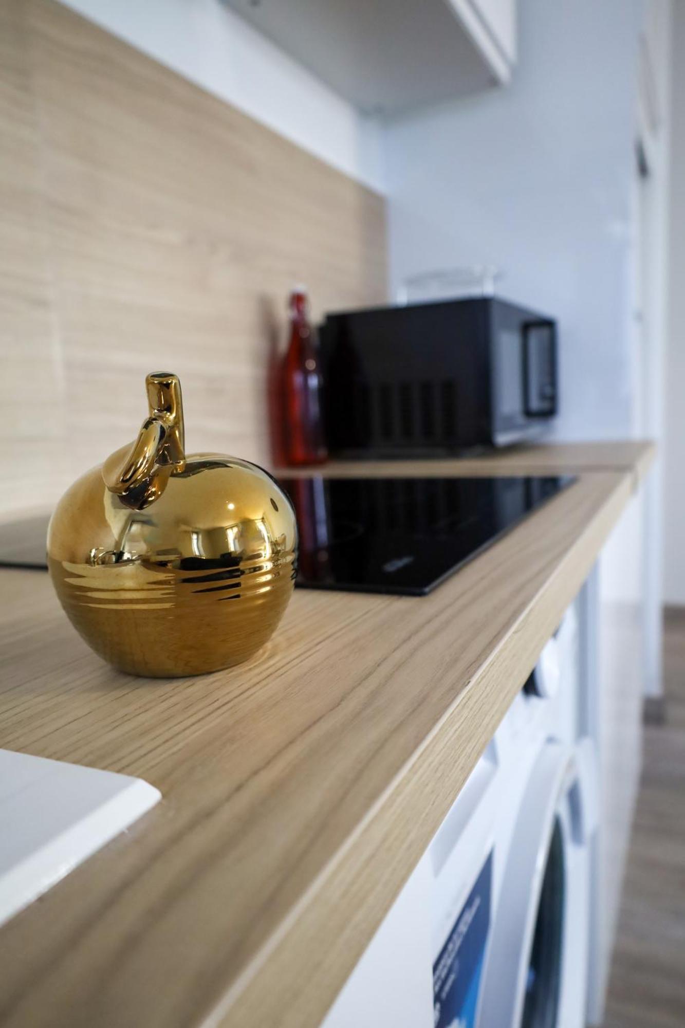 Le Westy 1 Apartment Hieres-Sur-Amby Bagian luar foto
